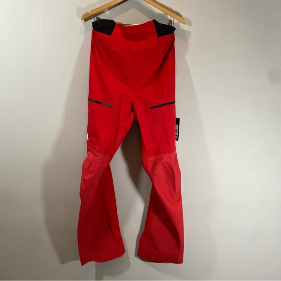 NEW North Face Womens Bibbed Snowpants Size M - Picture 2 of 10